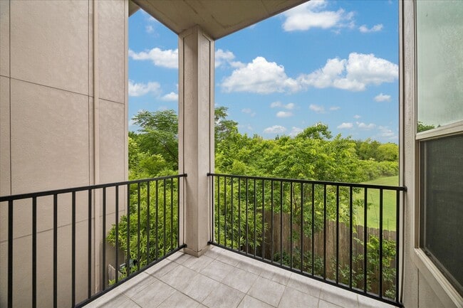 property at 9628 Cambridge Manor Ln