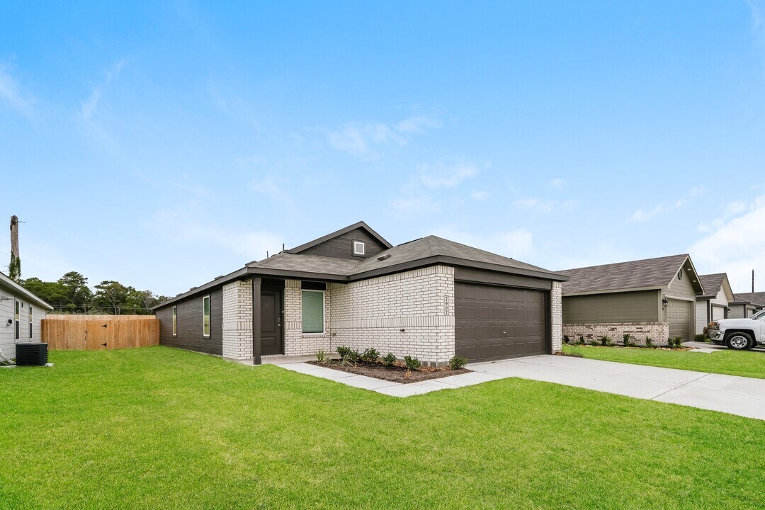 7907 Meadow Cranesbill Dr in Houston, TX - Building Photo