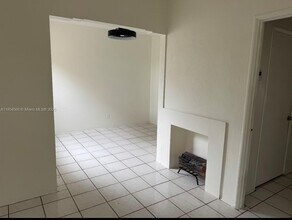 1747 Adams St in Hollywood, FL - Building Photo - Building Photo
