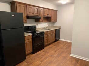 Knowles Pointe Apartments in Phenix City, AL - Building Photo - Building Photo