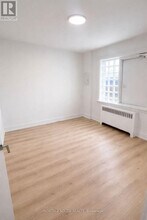 1024 King St E in Hamilton, ON - Building Photo - Building Photo