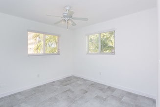 3244 W Trade Ave Apartments in Coconut Grove, FL - Building Photo - Building Photo