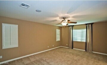 8311 Martinborough Ave in Las Vegas, NV - Building Photo - Building Photo