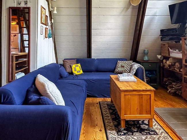 614 Sanford Hollow Rd in Margaretville, NY - Building Photo - Building Photo