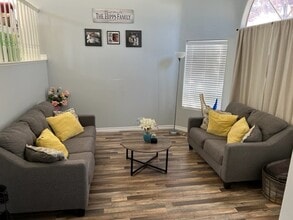 3516 Emerald Ct in Palmdale, CA - Foto de edificio - Building Photo