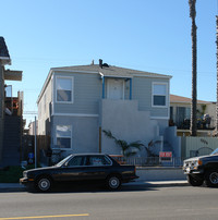 1206 Ocean Ave in Seal Beach, CA - Building Photo - Building Photo