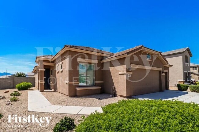 11951 W Rio Vista Ln in Avondale, AZ - Building Photo - Building Photo