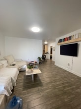 516 NE 166th St in Miami, FL - Building Photo - Building Photo