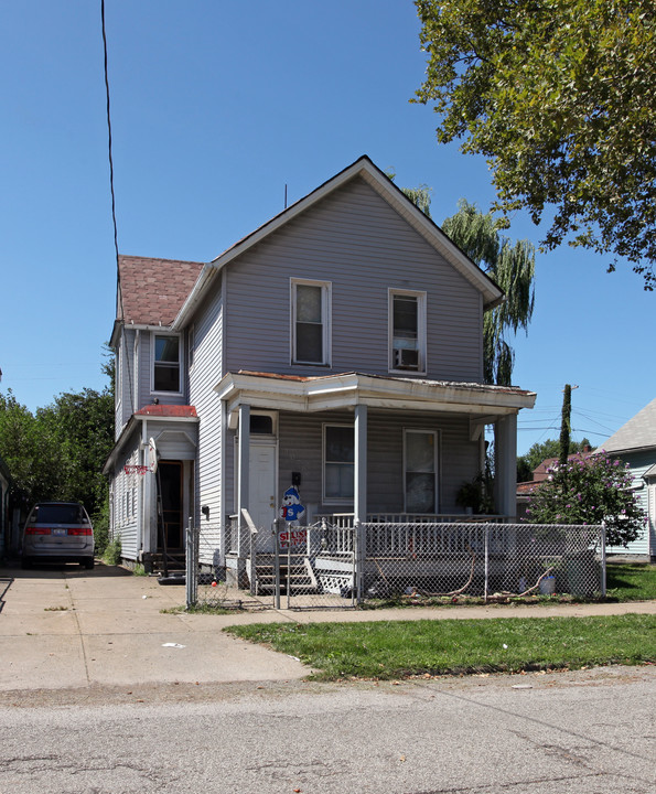 1978 W 52 St in Cleveland, OH - Building Photo