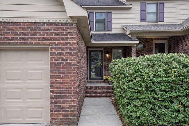 5551 Robmont Dr in Fayetteville, NC - Foto de edificio - Building Photo