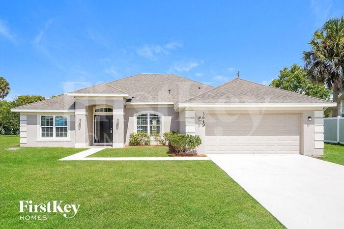 3619 SW Ballweg St in Port St. Lucie, FL - Building Photo