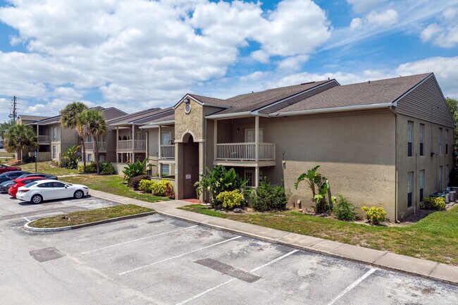 Serravella At Spring Valley in Altamonte Springs, FL - Building Photo - Building Photo