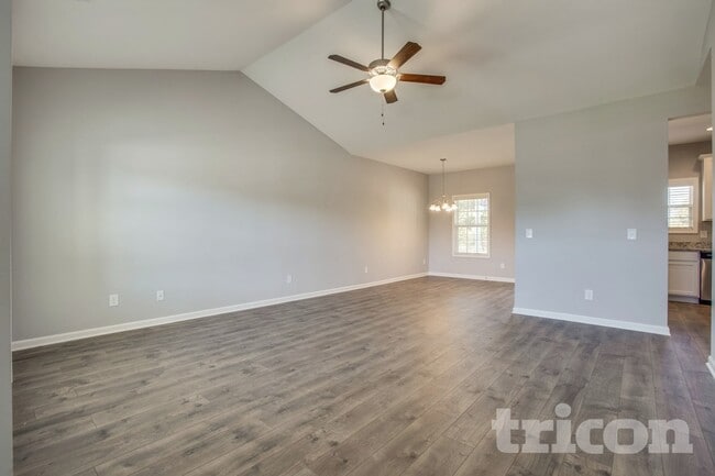 718 W Coker Way in Spring Hill, TN - Building Photo - Building Photo