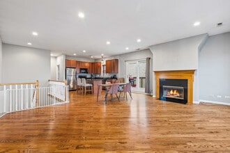 1761 W Morse Ave in Chicago, IL - Building Photo - Building Photo