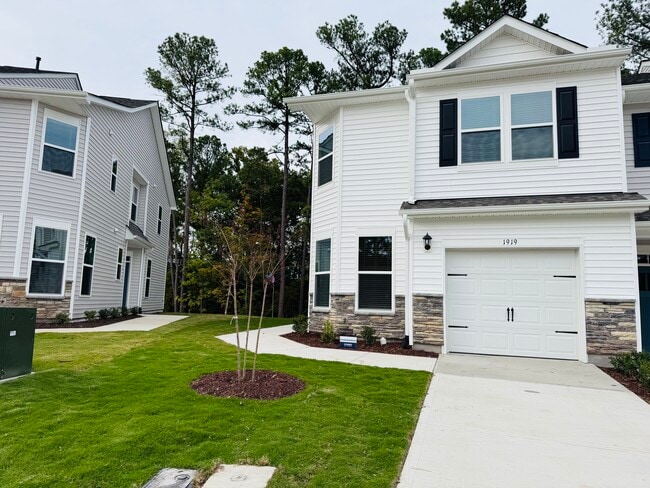 property at 1919 Hinesley Dr