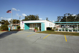 Winter Haven MHC in Winter Haven, FL - Building Photo
