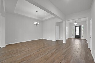 253 Peninsula Pt Dr in Montgomery, TX - Building Photo - Building Photo