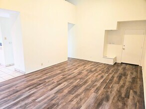 386 Kupaua Pl in Honolulu, HI - Building Photo - Building Photo