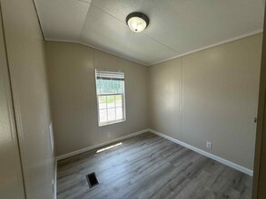 1236 N Oaklane Rd in Springfield, IL - Building Photo - Building Photo