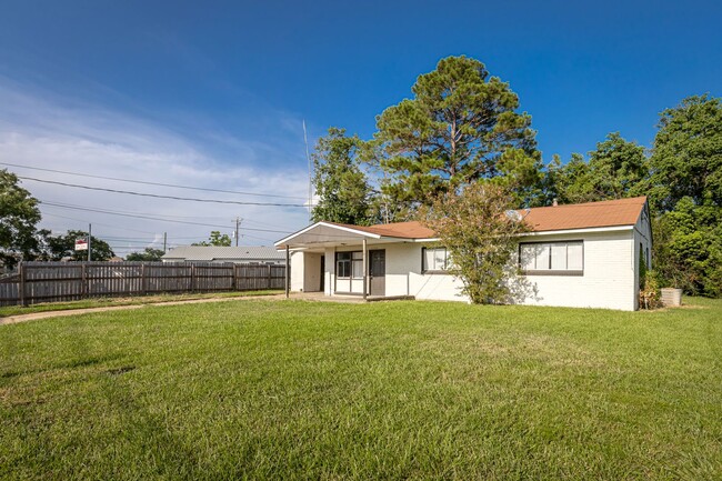 3306 Whitmore St in Pascagoula, MS - Building Photo - Building Photo