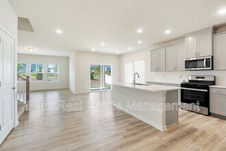 7010 Shale Loop in Mebane, NC - Building Photo - Building Photo