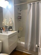 384 Riverway, Unit 2 in Boston, MA - Building Photo - Building Photo