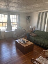 118 Auburn St, Unit 1 in Medford, MA - Building Photo - Building Photo