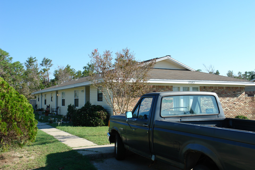 3383 Green Briar Cir in Gulf Breeze, FL - Foto de edificio