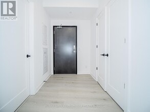 57 Carlisle St in St Catharines, ON - Building Photo - Building Photo