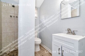 211 N Pinewood Ave in Brandon, FL - Building Photo - Building Photo