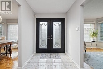 1 Brookbank Ct in Brampton, ON - Building Photo - Building Photo