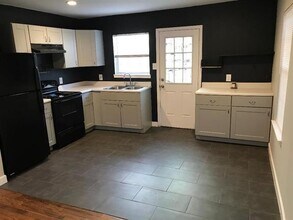 512 Freeman Dr in Garland, TX - Building Photo - Building Photo