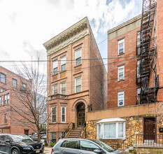 65 10th St in Hoboken, NJ - Building Photo - Building Photo