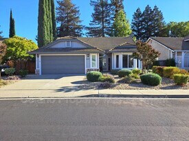 357 Shannon Dr in Vacaville, CA - Building Photo