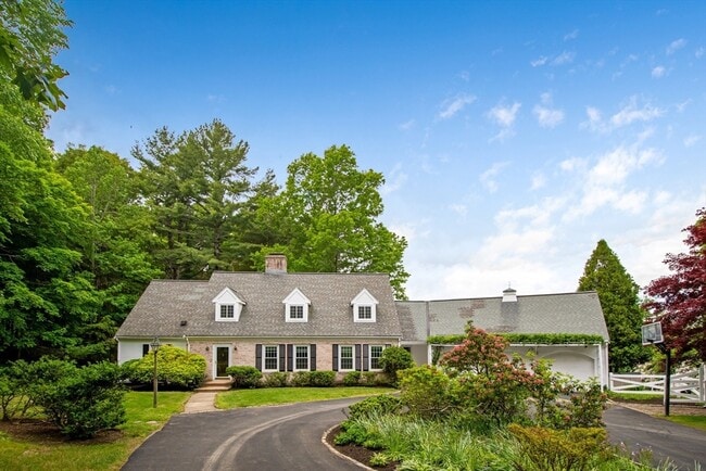 property at 107 Farm St