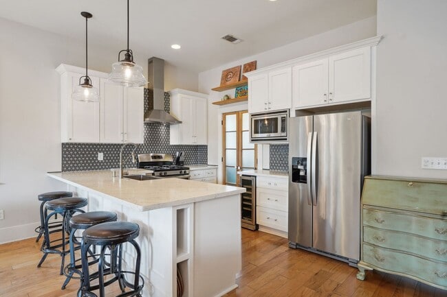 property at 1308 S Saratoga St