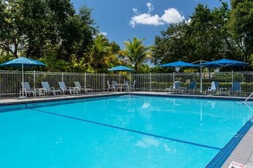 711 Forest Club Dr in Wellington, FL - Building Photo - Building Photo
