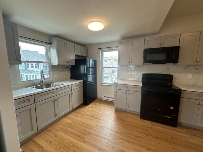 55 Highland St in Worcester, MA - Building Photo - Building Photo