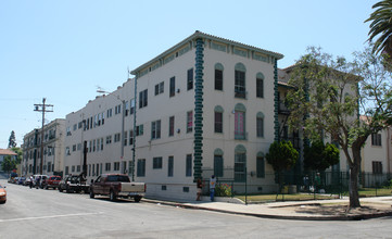 Leeward Apartments in Los Angeles, CA - Building Photo - Building Photo