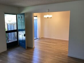 1144 Callas Ln in Capitola, CA - Building Photo - Building Photo