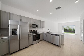 8744 Daybreak St in Sarasota, FL - Building Photo - Building Photo