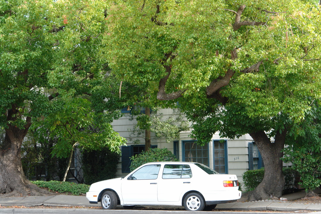 516 El Camino Real in Burlingame, CA - Building Photo