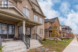 166 Britannia Ave W in Oshawa, ON - Building Photo - Building Photo