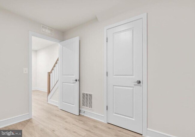 21764 Dollis Hl Ter in Ashburn, VA - Building Photo - Building Photo