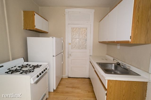 703 W Brompton Ave-Unit -Unit 10 in Chicago, IL - Building Photo - Building Photo