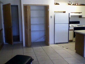 7177 Columbia Cir, Unit apartment in Ft. Myers, FL - Building Photo - Building Photo