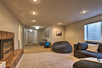 930 Canyon Ave in Idaho Falls, ID - Building Photo - Building Photo