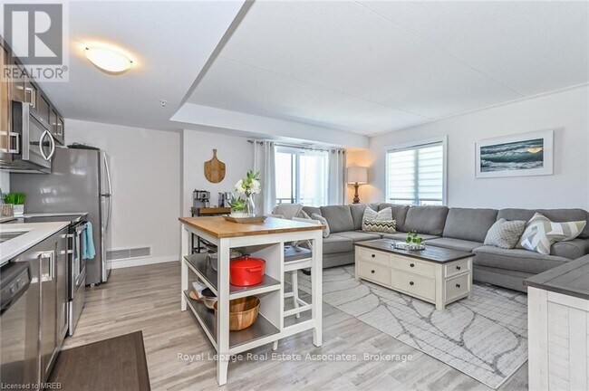 108 Summit Ridge Dr in Guelph, ON - Building Photo - Building Photo