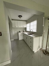 16801 NW 72nd Ct in Hialeah, FL - Building Photo - Building Photo