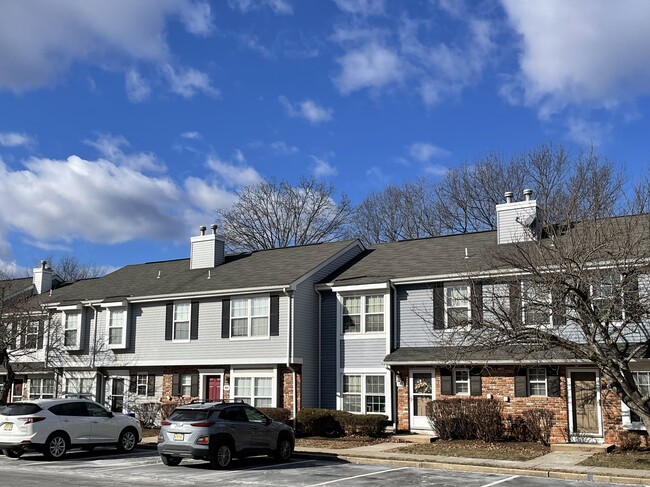 371 Aldeburgh Ave in Somerset, NJ - Building Photo - Building Photo